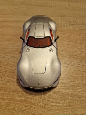Modellino Mercedes-Benz AMG Vision Gran Turismo - Scala 1:24 - Argento/Interni R