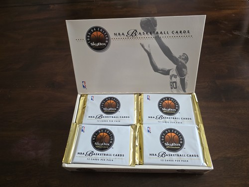 3 Packs 1993-94 Skybox Premium Edition Basketball Series 1 - Picture 15 of 15