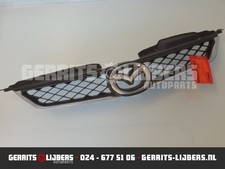 Calandre Mazda MPV