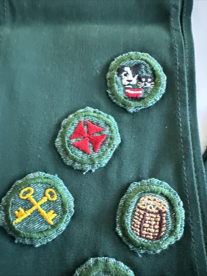 复古大约 20 世纪 40 年代女童子军腰带徽章 — 第 3/4 张图片