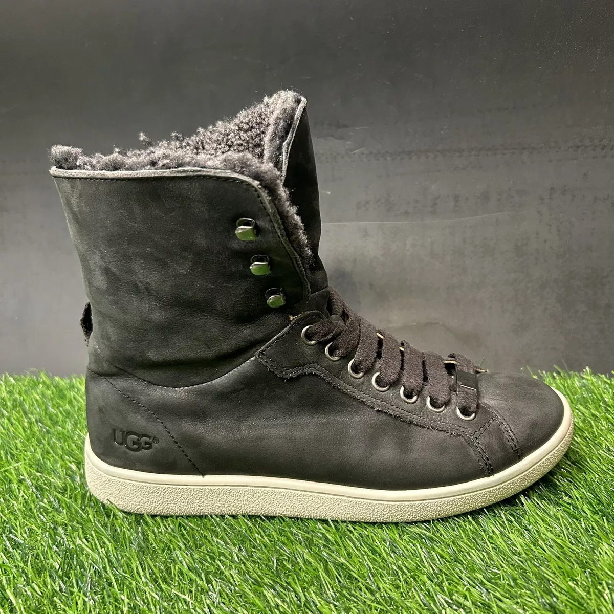 UGG Starlyn Boots Womens 7 Black White Leather Sheepskin Fur
