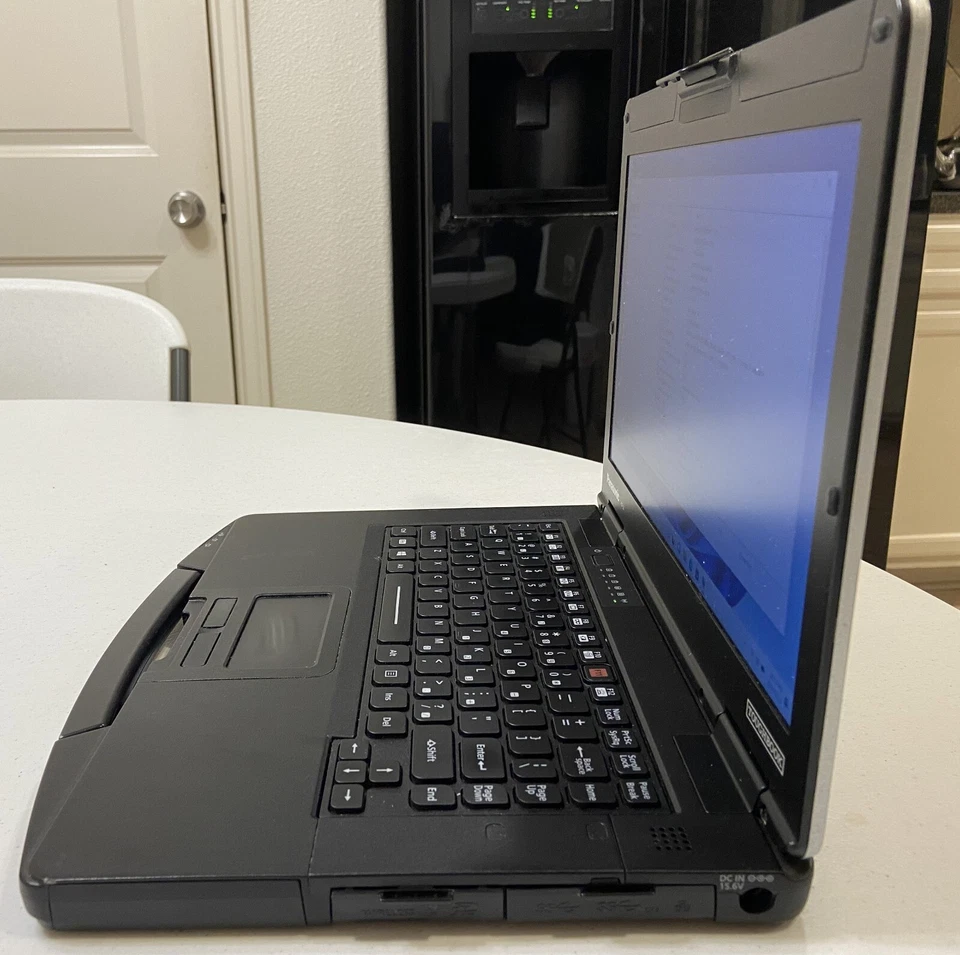 Panasonic toughbook laptop CF-54 - Image 4 of 4