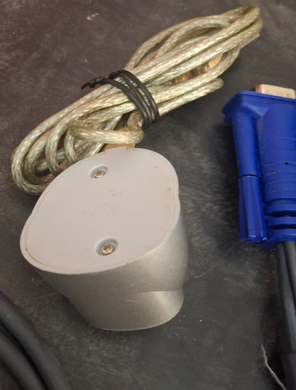 IOGEAR 2-Port KVM Switch GCS632U w/ Iogear 2-Port VGA Video Splitter GVS62