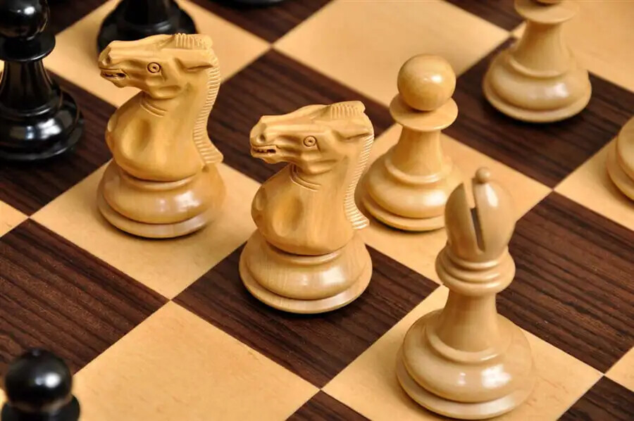 プレミア　チェス The Bicentennial Luxury Chess Set - Pieces Only - 3.6
