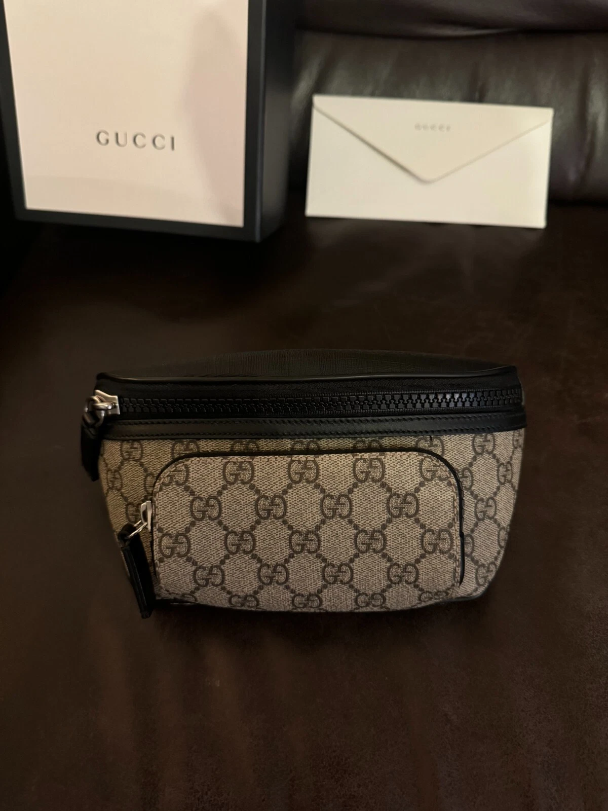 Sac ceinture Gucci Supreme GG toile très bon état boîte + facture
