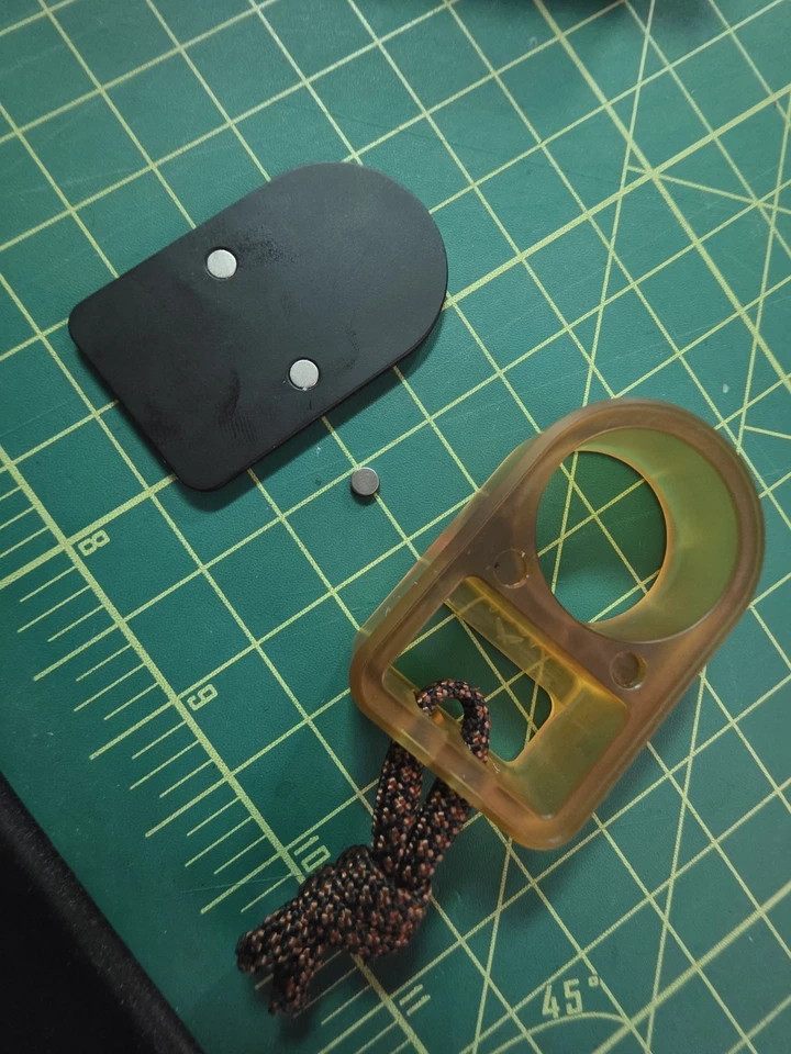 Lápide Damned Designs zircônio preto polido - raro EDC - Imagem 3 de 4