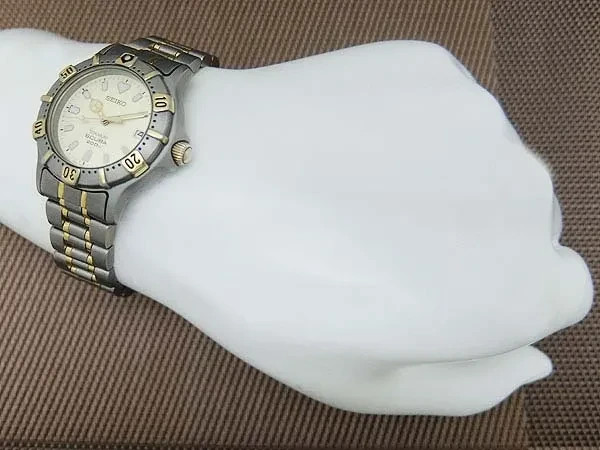 Seiko Scuba 200M 7N35-6100 Titanium Yellow Gold Dial Quartz 35mm