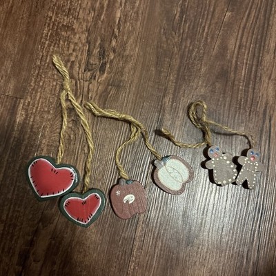 VTG Rustic Country Miniature Wood Charms Decor Ornaments Apple Gingerbread