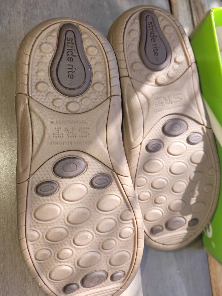 Zapato de vestir Stride Rite SRT Cassie gamuza Mary Jane estampado de leopardo niña 8 Foto 4 de 4