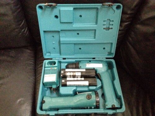 Vintage Makita 9.6V Drill, Flashlight, Fast Charger With 2-Batteries Kit (Used)