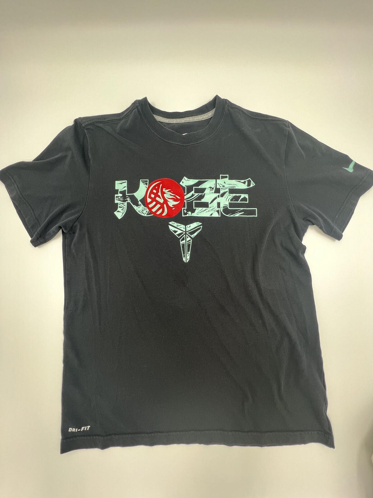 Nike Kobe Bryant Chinese New Year Shirt Mens Medium Lakers Black Mamba Dri Fit