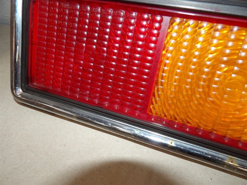 LH CONJUNTO DE LÁMPARA DE LUZ TRASERA LADO CONDUCTOR CHEVY CHEVETTE ACADIAN 1976-1979 OEM Foto 3 de 4