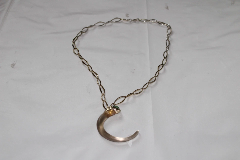 Collar Colgante Colmillo Adornado ALEXIS BITTAR Foto 2 de 4