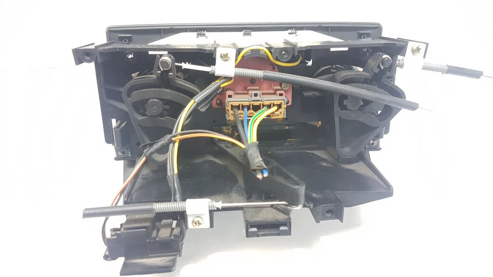 Fiat Punto 1995 aire acondicionado / aire acondicionado / unidad de control de calefacción (interior) GUST18342 - Imagen 4 de 4