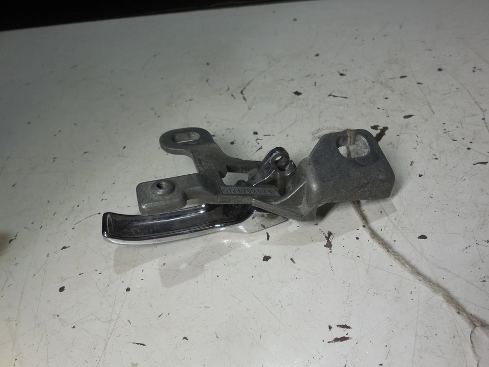 Manija puerta delantera derecha interior 1237600261 77-85 mercedes-benz w123 300d 240d Foto 2 de 4