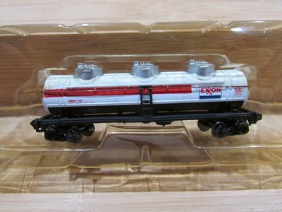 N Scale Bachmann 70188 40' 3 Dome Tank Car EXXON