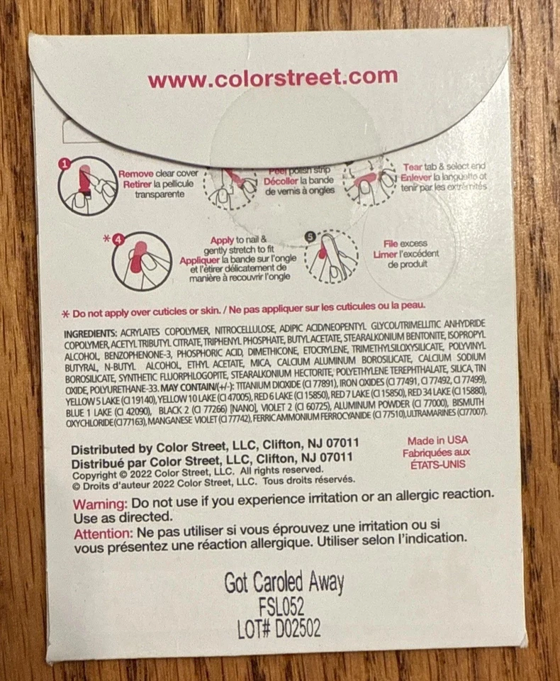 Tiras de uñas color acento callejero “Got Caroled Away” vacaciones Navidad superposición Foto 3 de 3