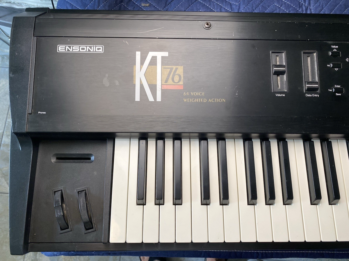Ensoniq KT-76digital/synth/workstation 64 voice midi fully