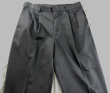 Perry Ellis Portfolio Pleated Microfiber Dress Pants, Slacks.  Black, 32X30. EUC