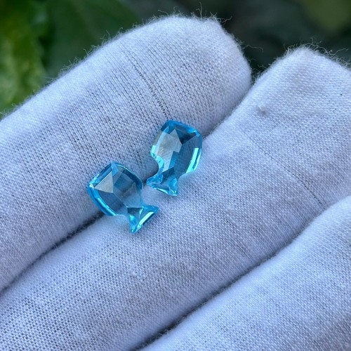 Swiss Blue Topaz Bottle Cut 4.75 Carat Pair Gemstone For Elevate Your Jewelry - Picture 5 of 5