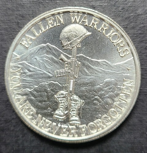 Reloj Intaglio Militar Battlefield Cross Fallen Warriors BU 2 OZ plata certificado de autenticidad - Imagen 2 de 4