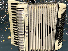 Pearl Color Diamond Accordion  120 Bass With Hard Case Included 
