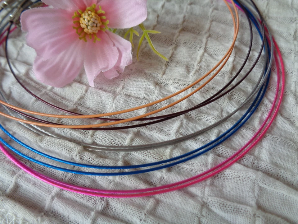 1 Edelstahl Halsreif Collier mit Drehverschluß - Bild 1 von 1