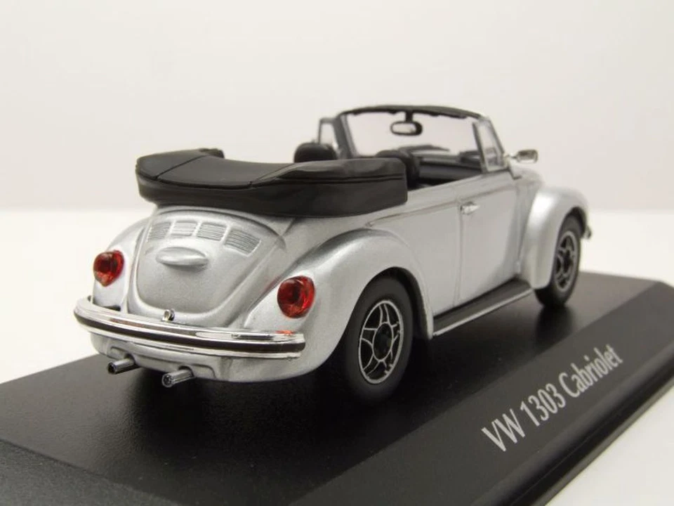 VW 1303 Maggiolino Cabrio 1979 Argento Modellino 1:43 Maxichamps - Immagine 2 di 4