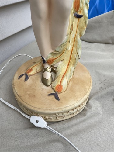 Beautiful and Rare 1994 Chalkware Ballerina/Peacock Lamp Signed By Artist 34” - Picture 9 of 12