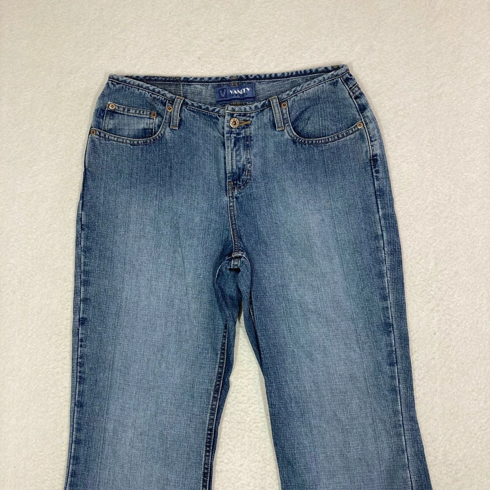 Womens VTG Y2K Flare jeans bell bottom light wash Bell Bottoms Measure 31x31 - Image 2 of 4