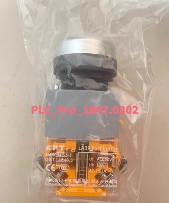 1PCS NEW Siemens APT LA39-B2-11/G Push Button Switch  Fast shipping