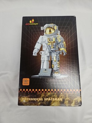JMBricklayer Space Astronaut Building Set (900 pcs) Flexible Spaceman Model 3a3