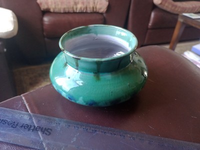 RETRO UNGARISCHE KERAMIK. STEINGUT GRÜN & BLAU SCHÜSSEL. 6,5 cm hoch, 9 cm Randdurchmesser