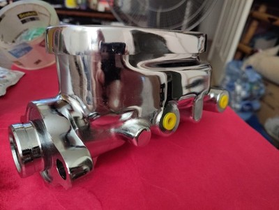Chrome Master Cylinder 1-1/8 Bore 9/16'' & 1/2'' Ports Dual Corvette Chevy Hot Rod