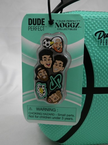 Dude Perfect Lunch Box with Snap Tight Lid Adjustable Removable Divider Teal - Picture 3 of 6
