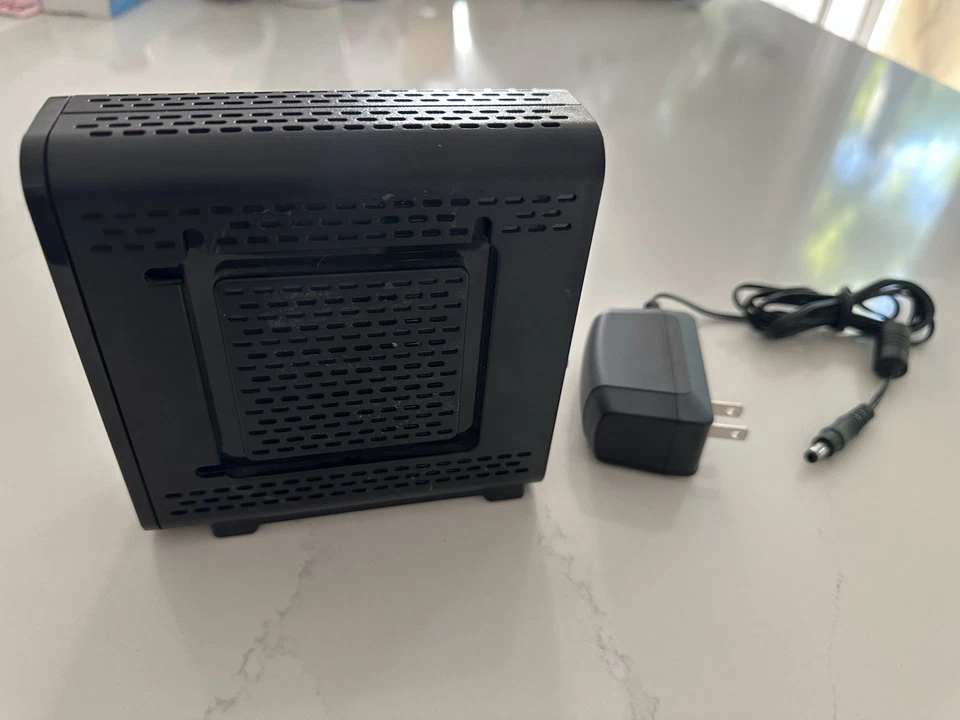 ARRIS SURFboard SB6190 DOCSIS 3.0 Cable Modem 32 x 8 Black - Image 3 of 4