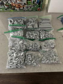 LEGO Minecraft: The Mountain Cave (21137) 100% Complete w/ Box Manual Minifigs