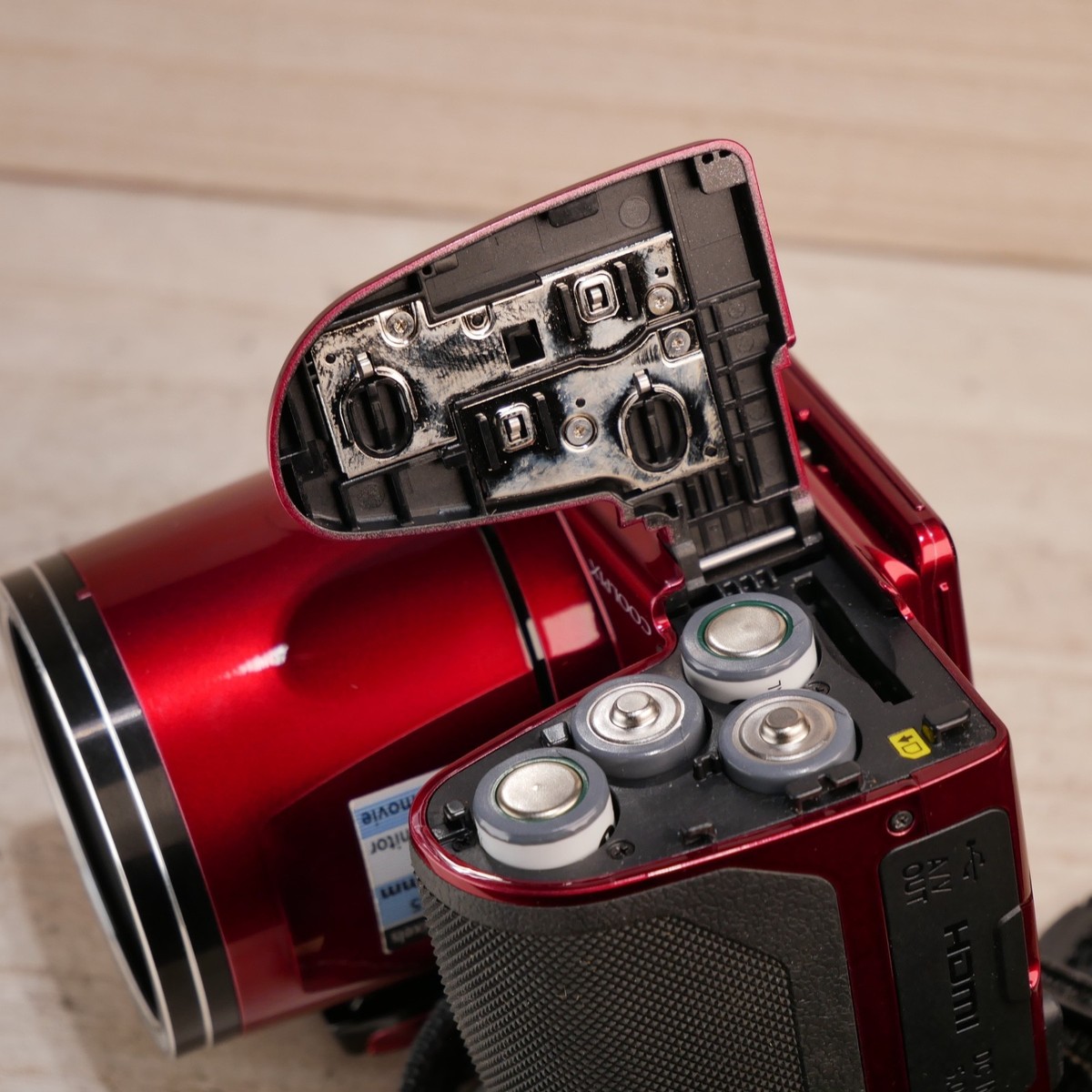 Nikon COOLPIX L840 レッド Nikon - Coolpix L840 16.0-Megapixel Digital Camera - Red