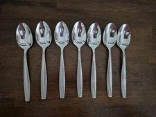 Oneida CAMLYN Stainless Spoons Table Large Glossy Frosted Flatware 7 Dinner