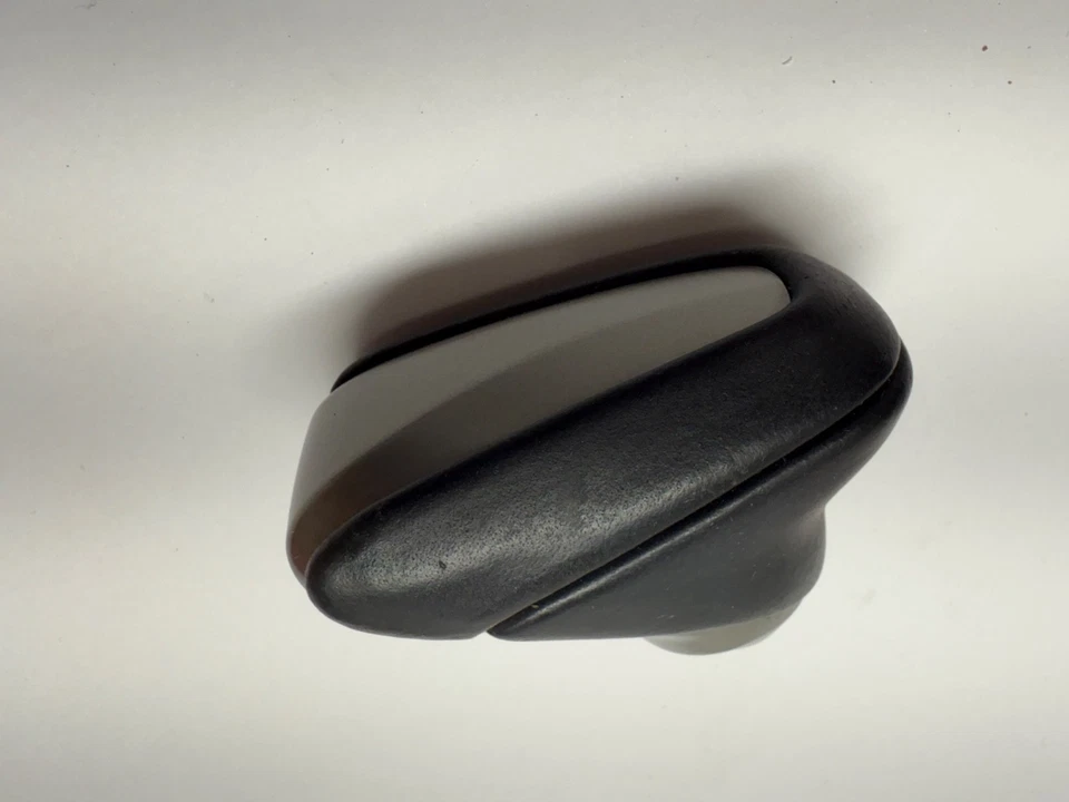 ✅ OEM Lexus CT200h 2014 - 2017 Leather Shift Knob - BLACK Foto 3 de 4