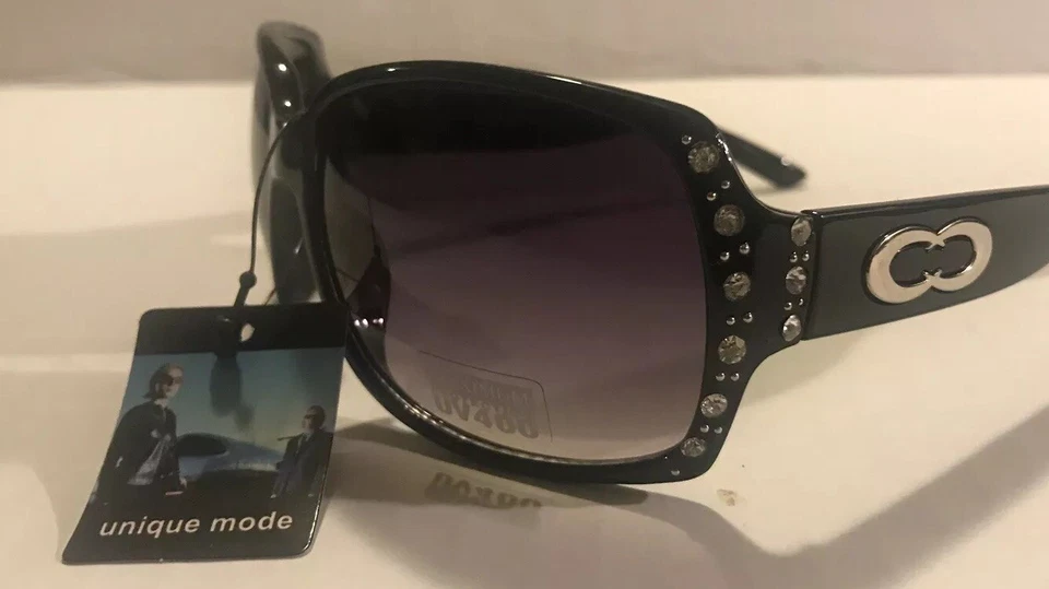 Retro black women's sunglasses with shiny stones - Image 3 of 4