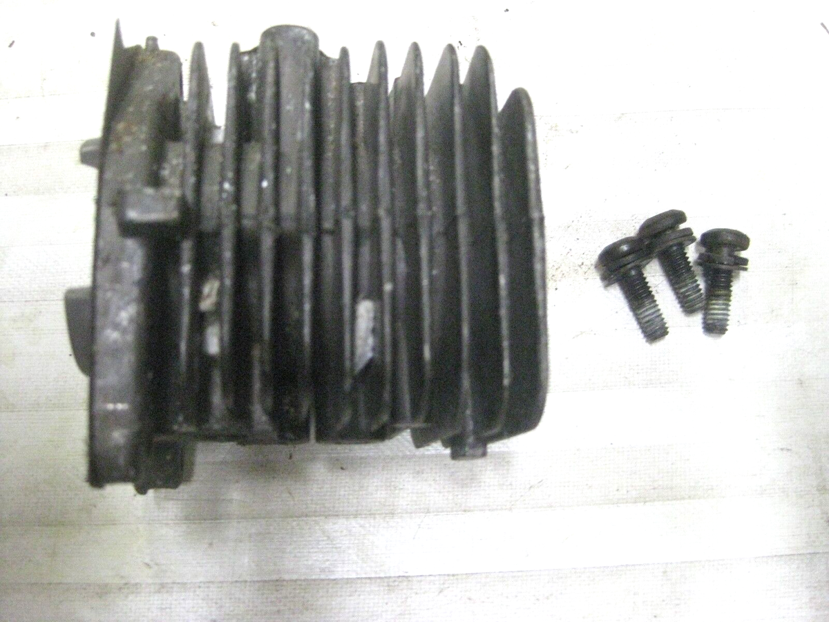 ルコマンド 世界限定140本、モノトーンのダイバーズウォッチ新発売 | EDOX