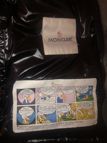 MONCLER BORMES BLACK HOODED DOWN FILLED VEST MENS PREOWNED SIZE MEDIUM (3) - Picture 2 of 7