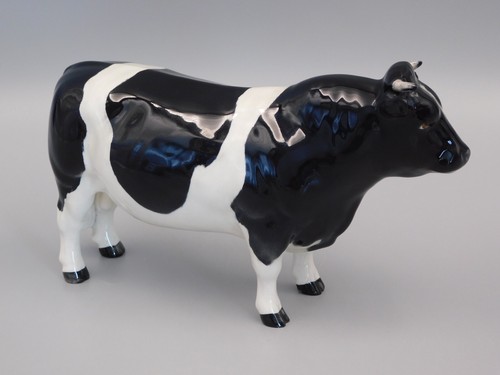 BESWICK FRIESIAN BULL FIGURINE, CODDINGTON HILT BAR, 1439a - Picture 2 of 3