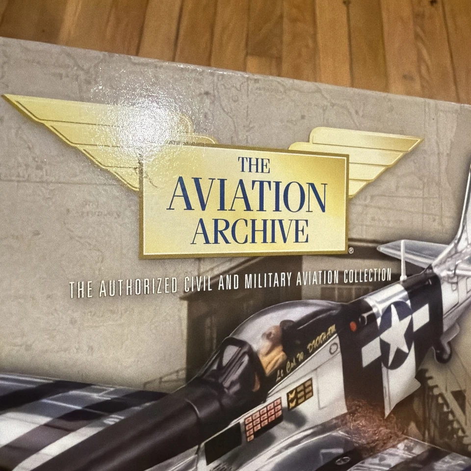 CORGI AVIATION ARCHIVE US NORTH AMERICAN P-51K MUSTANG NOSE ART 1/72 #US32213 - Image 2 of 4