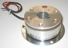 eine KEB 24 Volt Permanentmagnet-Bremse Typ 06.P1.100-024F, Bremsleistung 12 Nm