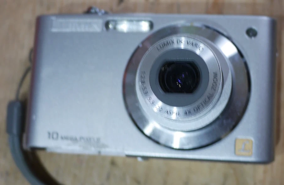 Panasonic Lumix DMC-FS42 Digital Camera 10mp Used 4x Optical Zoom Vgc *Read*, photo 2 of 5