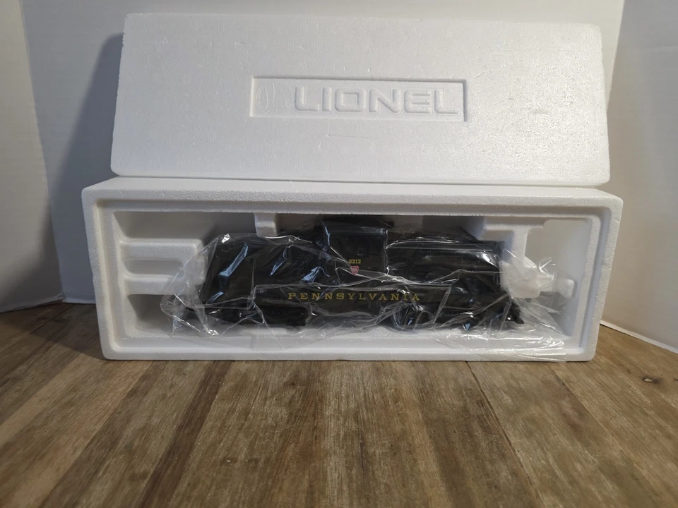 BRAND NEW Lionel 6-18905 Pennsylvania PRR 44-Ton Diesel Switcher 9312 - Image 2 of 3