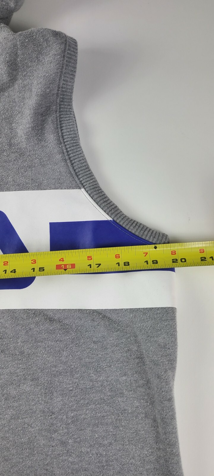 Abito sportivo FILA con cappuccio grigio taglia grande SPEDIZIONE VELOCE ?