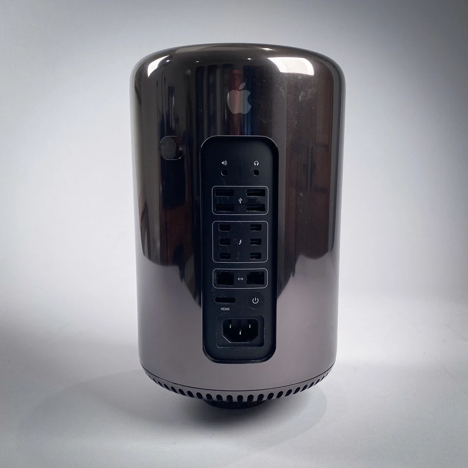 MacPro 6,1 12C / 2TB SSD / OS 15 / 64 RAM / FirePro D500 3GB / Keyboard & Mouse - Image 2 of 4